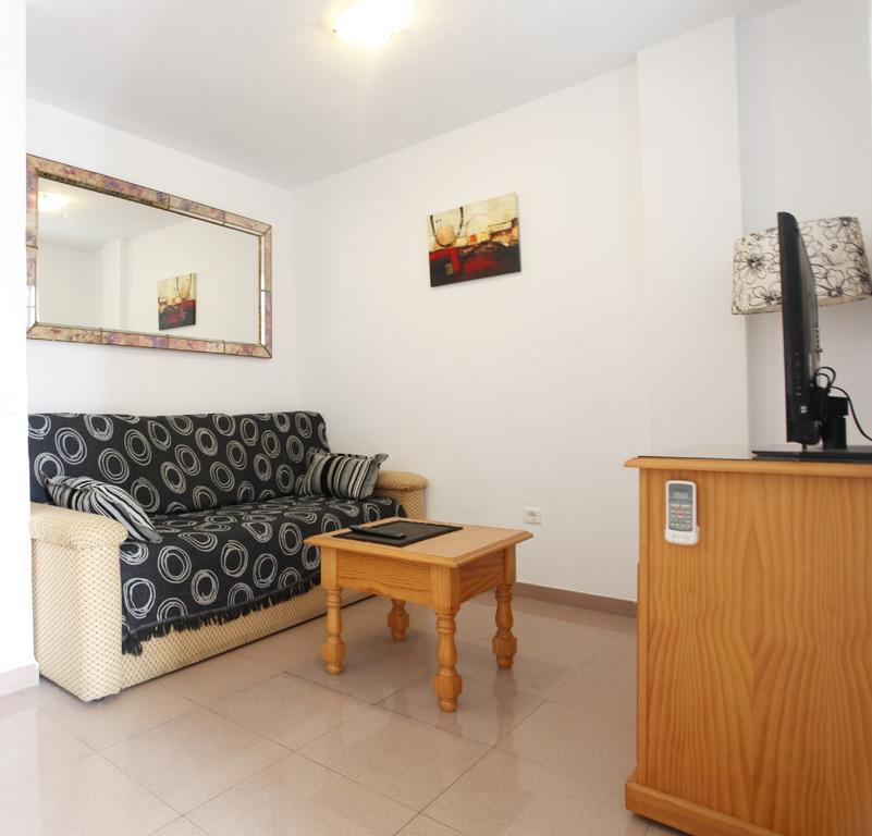 Benalmadenapartments Bbq Evita Beach Club Chambre photo